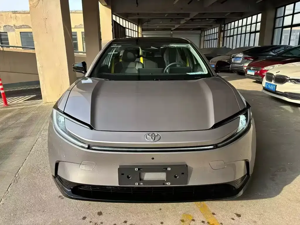 Toyota bZ5 2025 из CN, фото 5