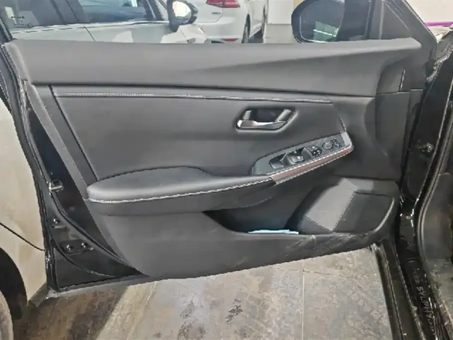 Nissan Sylphy 2022 из CN, фото 2