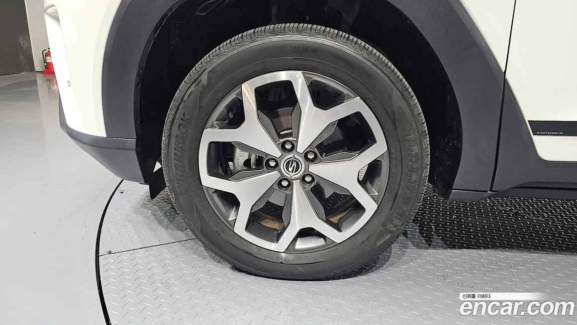 KG Mobility (Ssangyong) Torres — фото 9