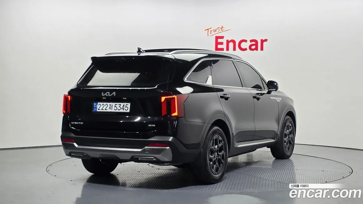 Kia Sorento — фото 5