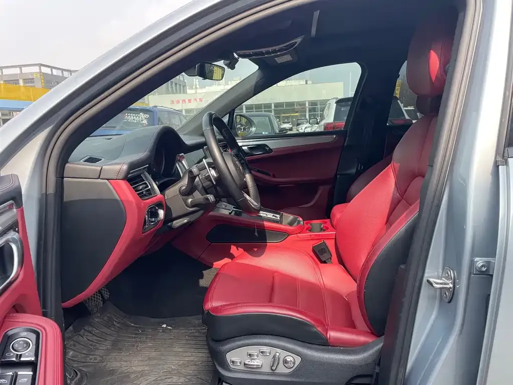 Porsche Macan 2022 из CN, фото 3