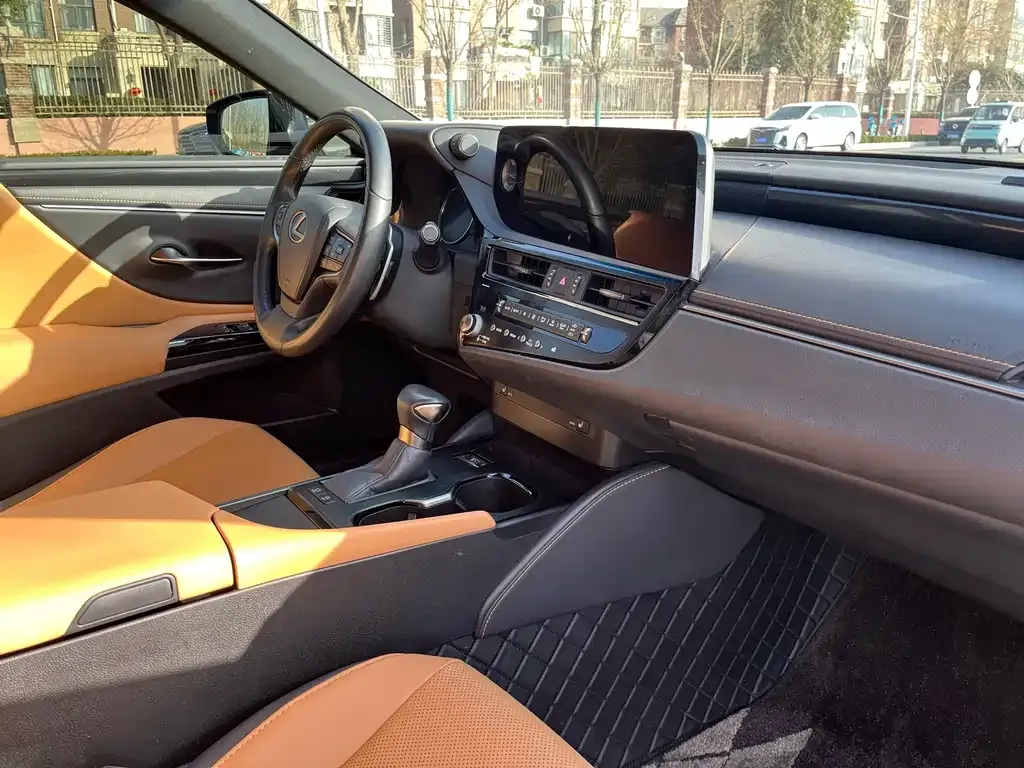 Lexus ES 2023 из CN, фото 3