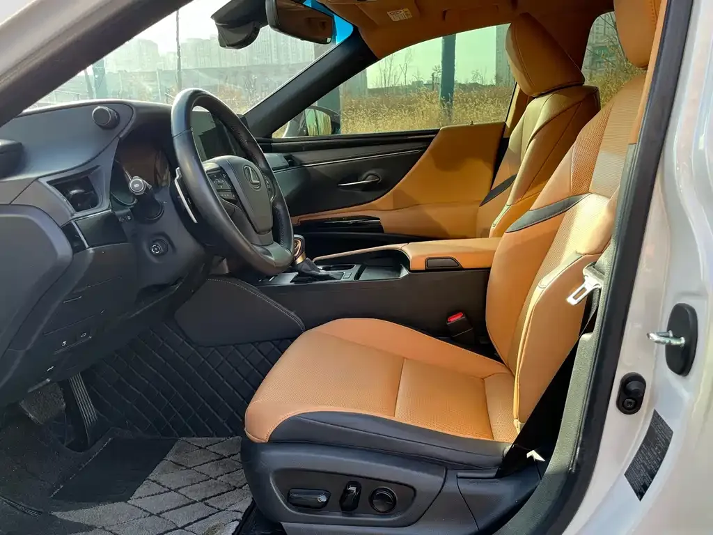 Lexus ES 2023 из CN, фото 7