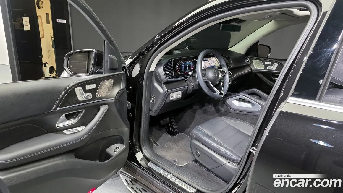Mercedes-Benz GLE-Class — фото 10