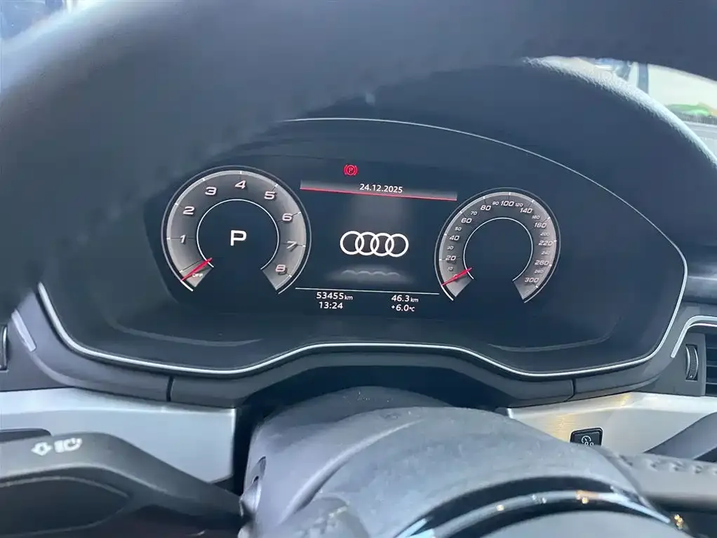 Audi A4L 2022 из CN, фото 2