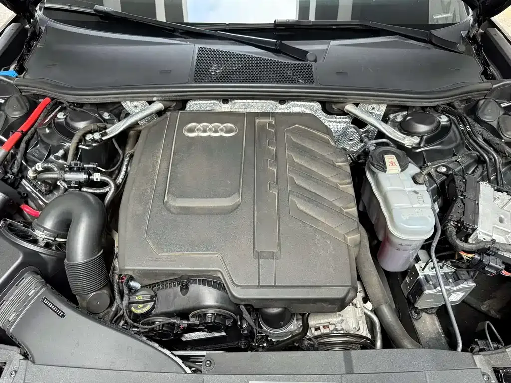Audi A6L — фото 7