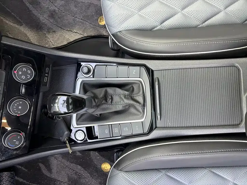 Volkswagen Sagitar 2025 из CN, фото 8