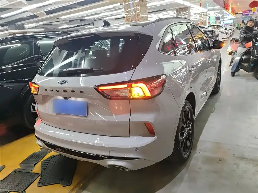 Ford Escape 2023 из CN, фото 6