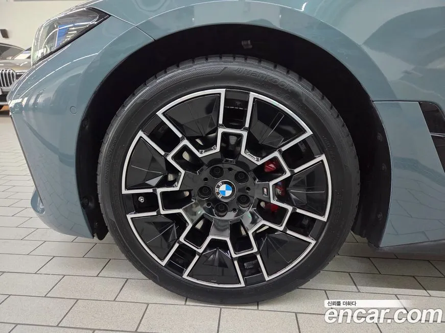 BMW i4 2025 из KR, фото 4