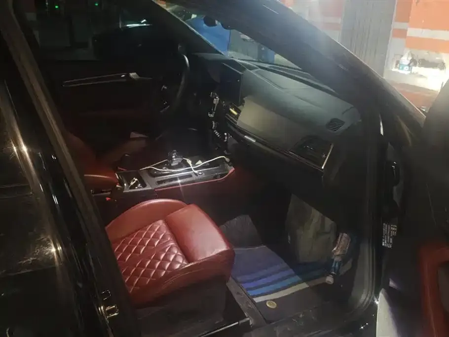 Audi Q5L 2023 из CN, фото 2