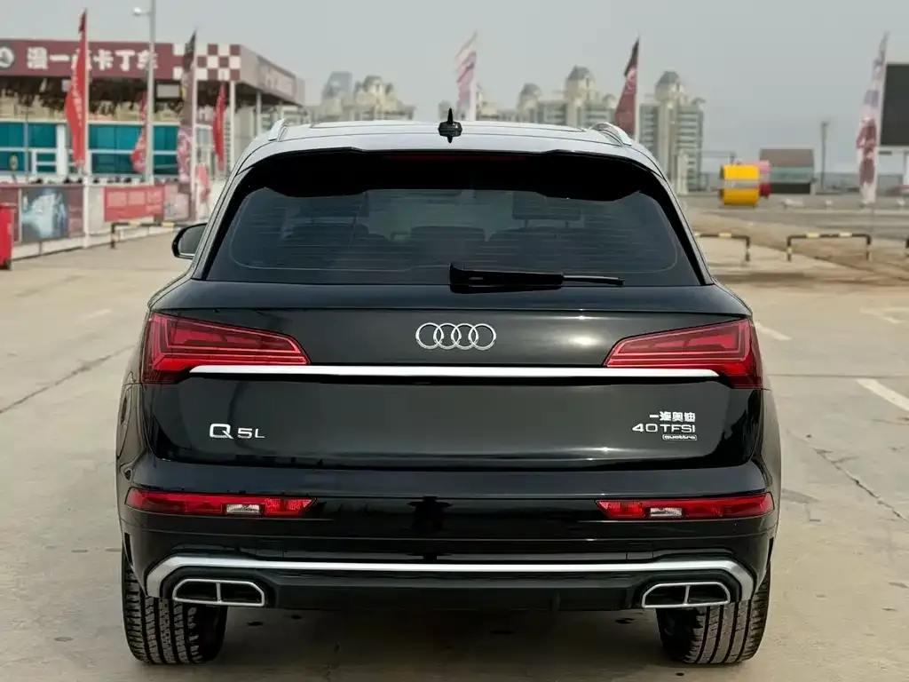Audi Q5L 2022 из CN, фото 2