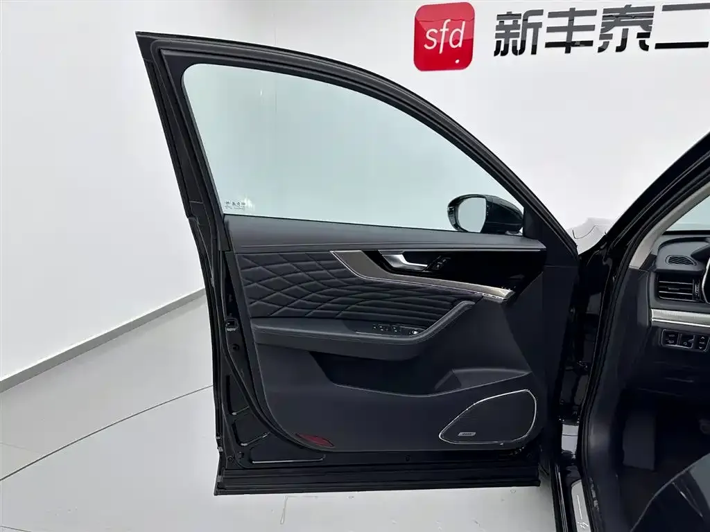 Hongqi HS5 2023 из CN, фото 4