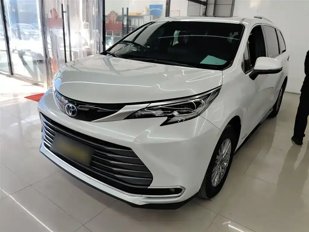 Toyota Sienna 2023 из CN, фото 10