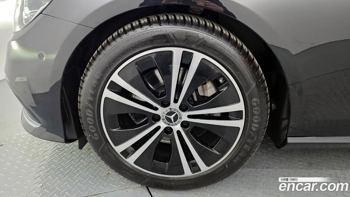 Mercedes-Benz E-Class 2021 из KR, фото 3