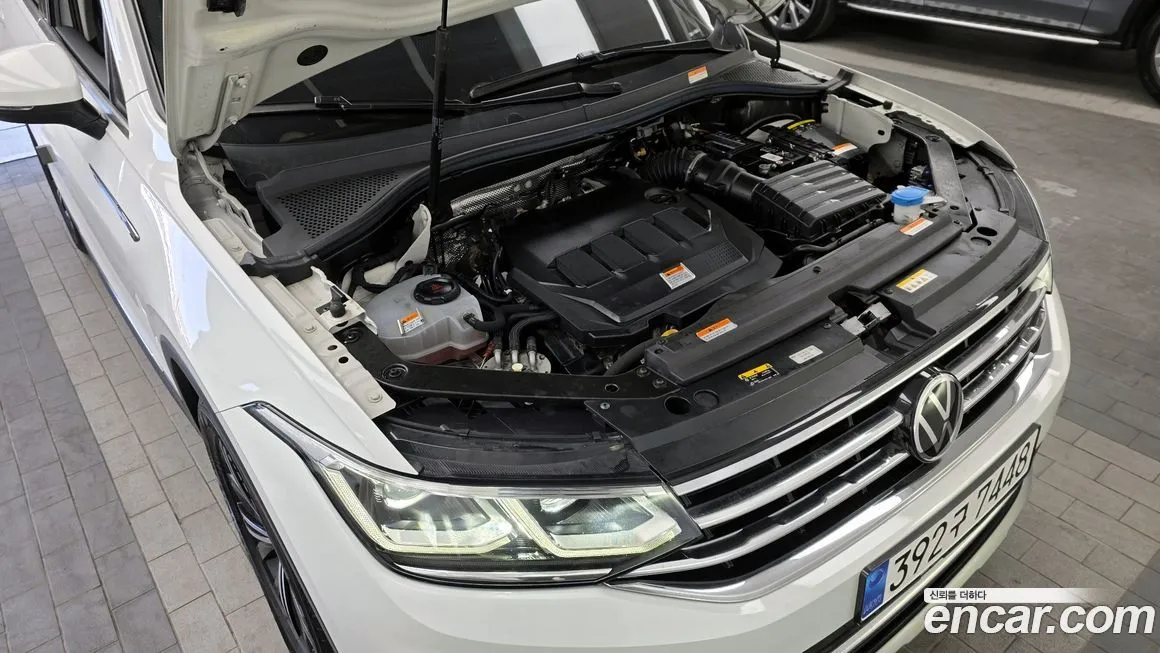 Volkswagen Tiguan — фото 9