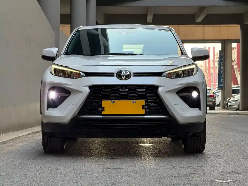 Toyota Wildlander 2023 из CN, фото 2