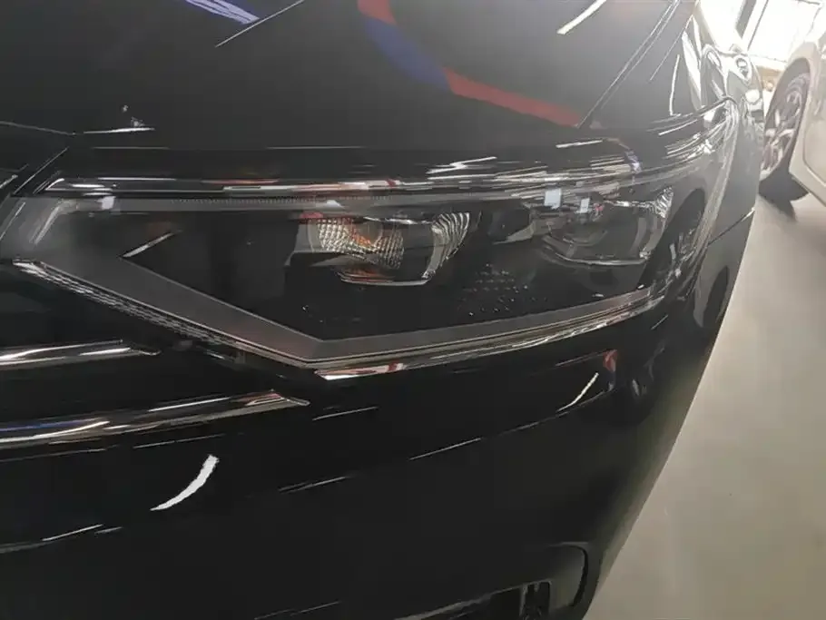 Volkswagen Magotan 2022 из CN, фото 2