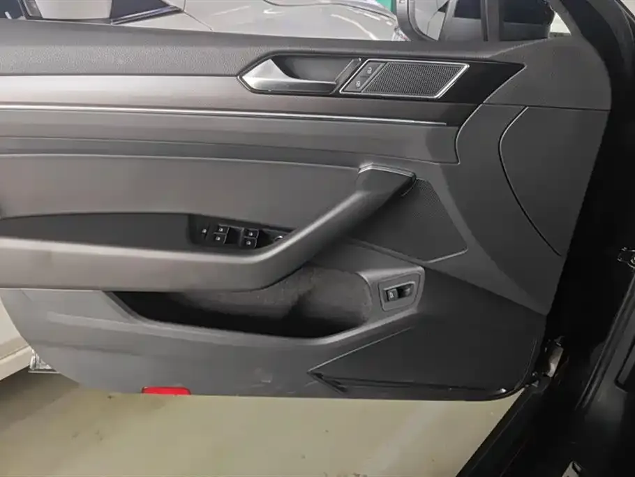 Volkswagen Magotan 2022 из CN, фото 3