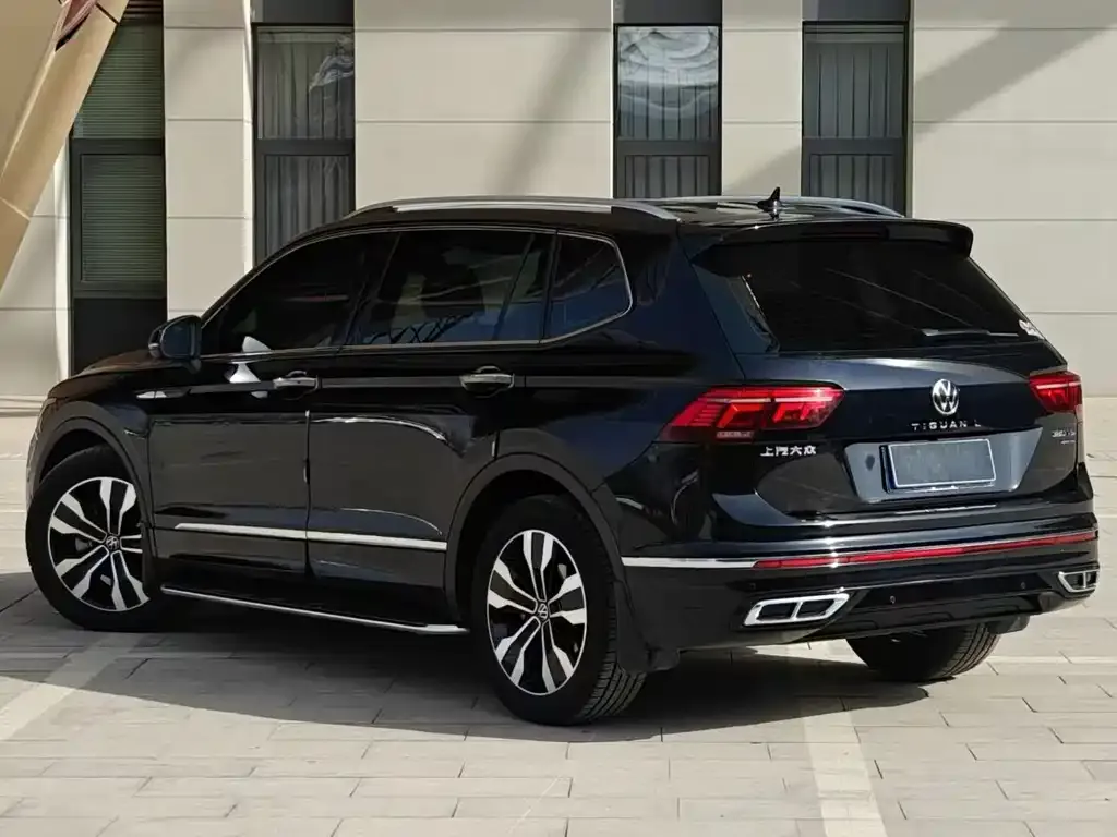 Volkswagen Tiguan L — фото 8