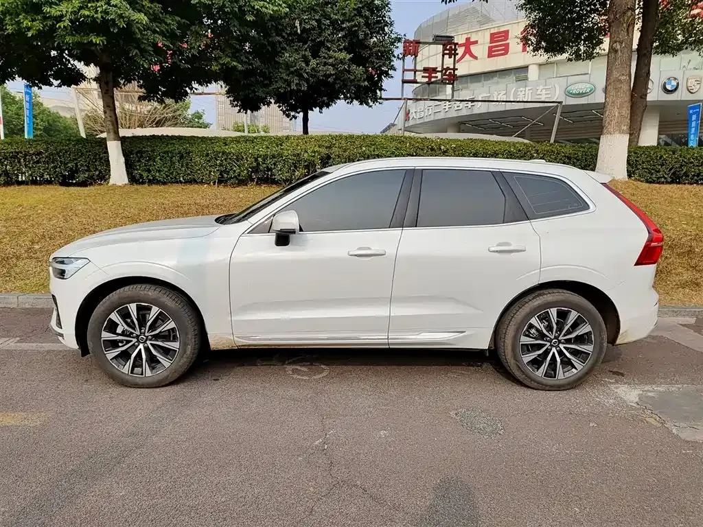 Volvo XC60 2023 из CN, фото 10
