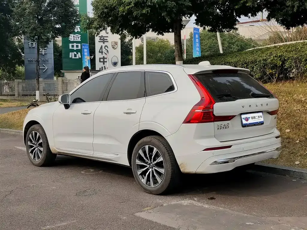 Volvo XC60 2023 из CN, фото 8