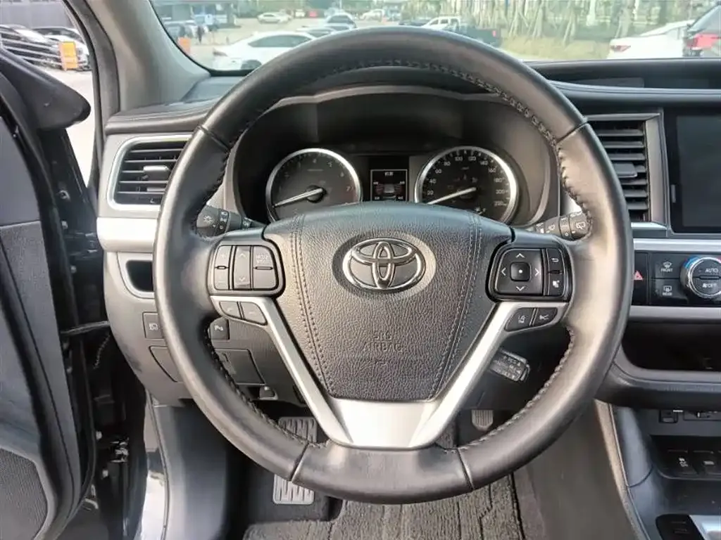 Toyota Highlander 2021 из CN, фото 9
