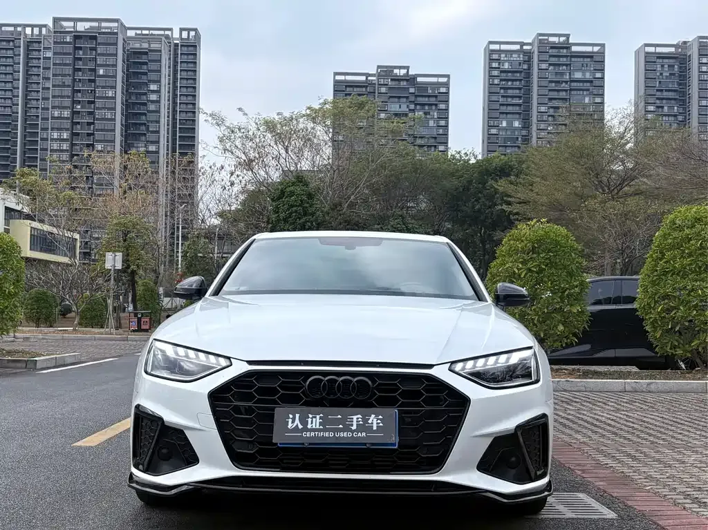 Audi A4L 2023 из CN, фото 5