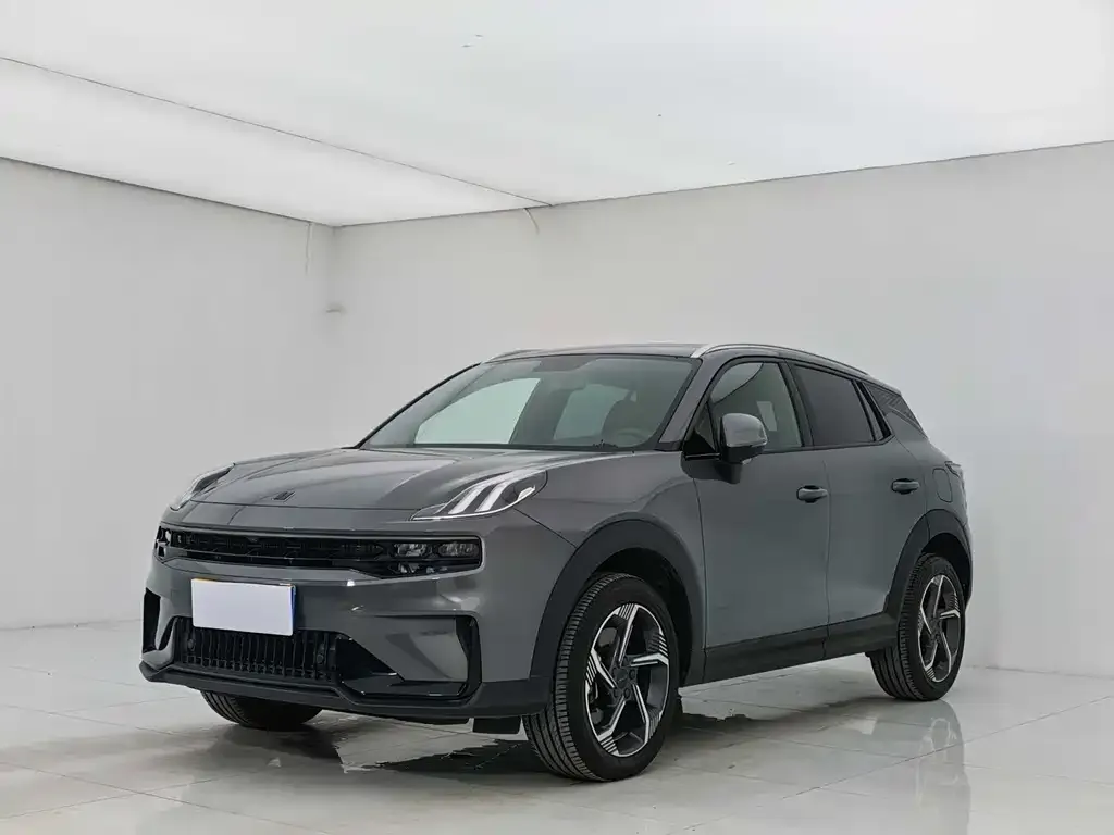 Lynk & Co 06