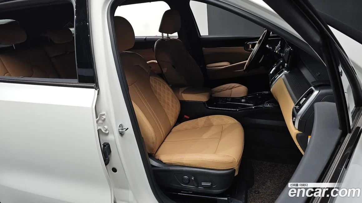 Kia Sorento — фото 7