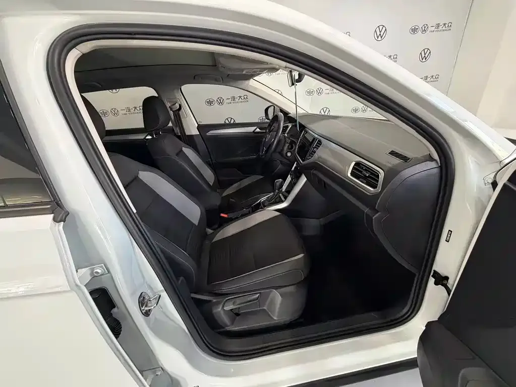 Volkswagen T-Roc 2021 из CN, фото 8