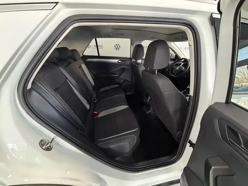 Volkswagen T-Roc 2021 из CN, фото 3