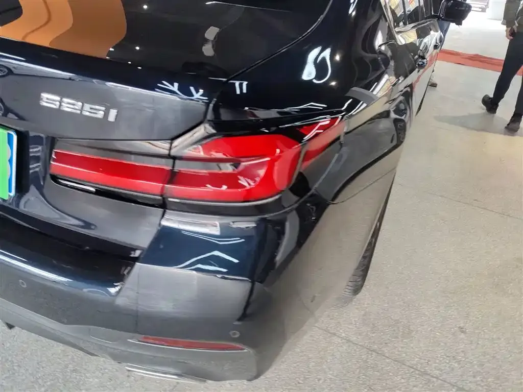 BMW 5 Series (Import) 2023 из CN, фото 3