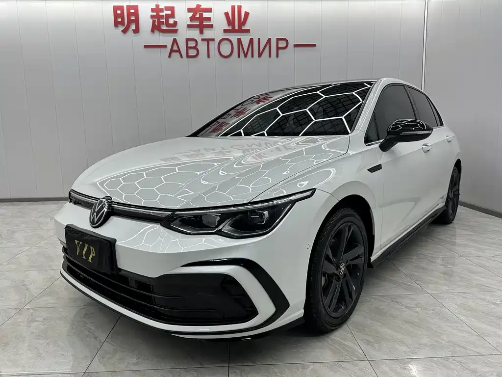 Volkswagen Golf 2023 из CN, фото 1