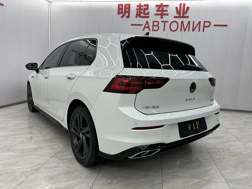Volkswagen Golf 2023 из CN, фото 10