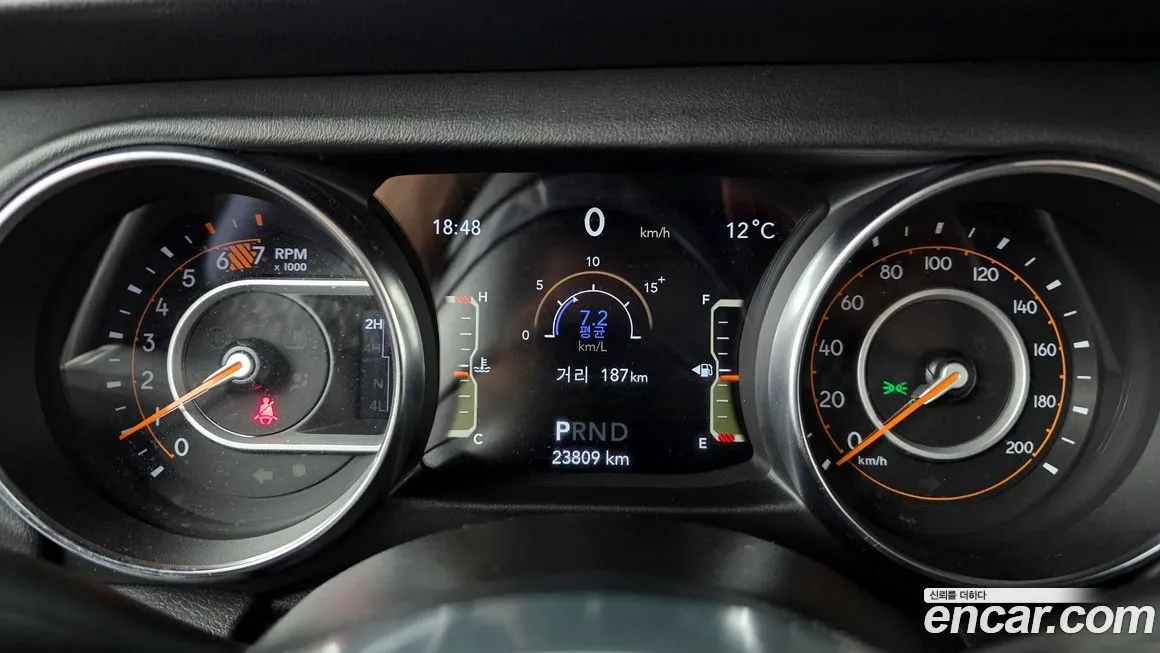 Jeep Wrangler 2021 из KR, фото 9