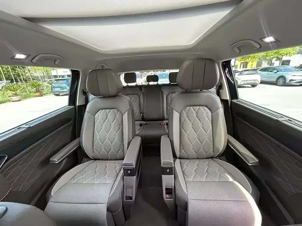 Volkswagen Viloran 2024 из CN, фото 7
