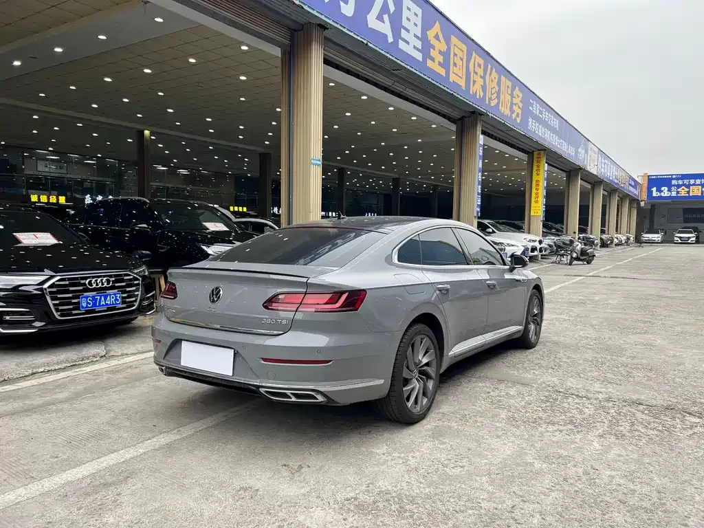 Volkswagen CC 2024 из CN, фото 4