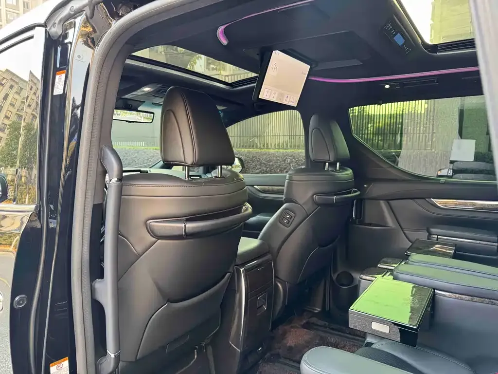 Toyota Vellfire 2021 из CN, фото 4
