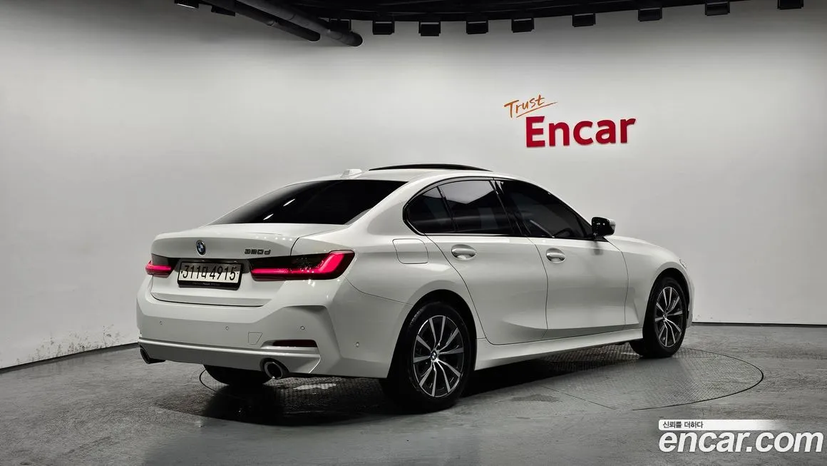 BMW 3-Series 2024 из KR, фото 3