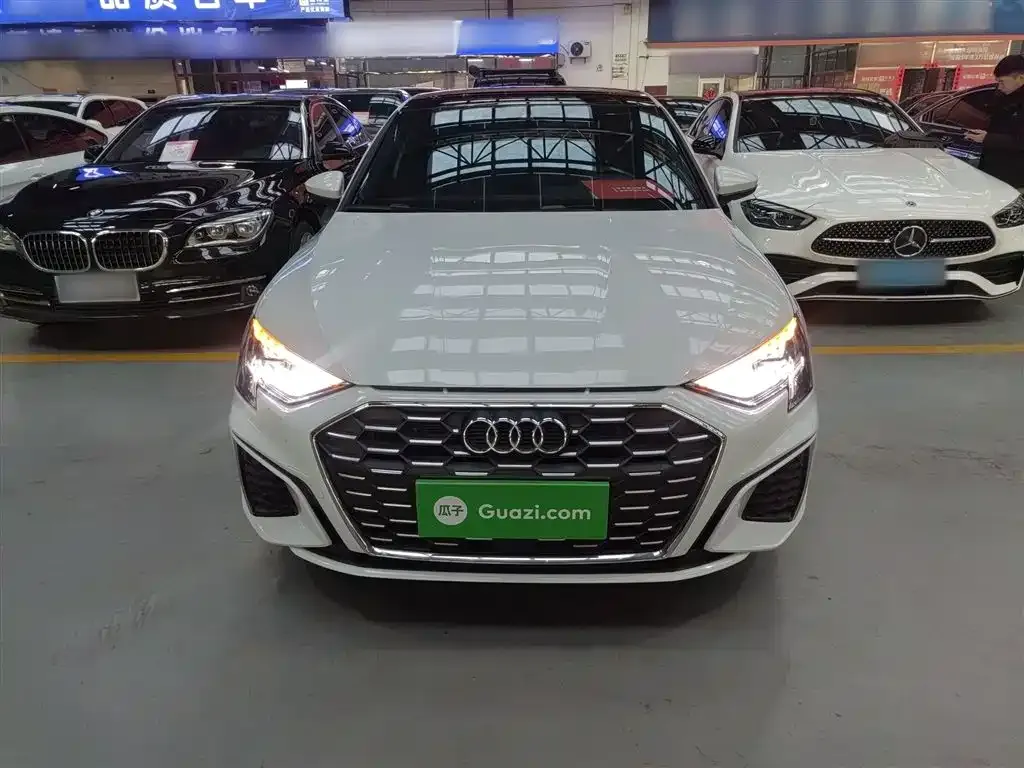 Audi A3 2023 из CN, фото 2