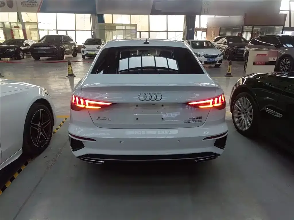 Audi A3 2023 из CN, фото 6