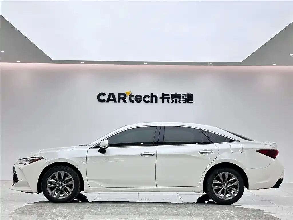 Toyota Avalon 2021 из CN, фото 2