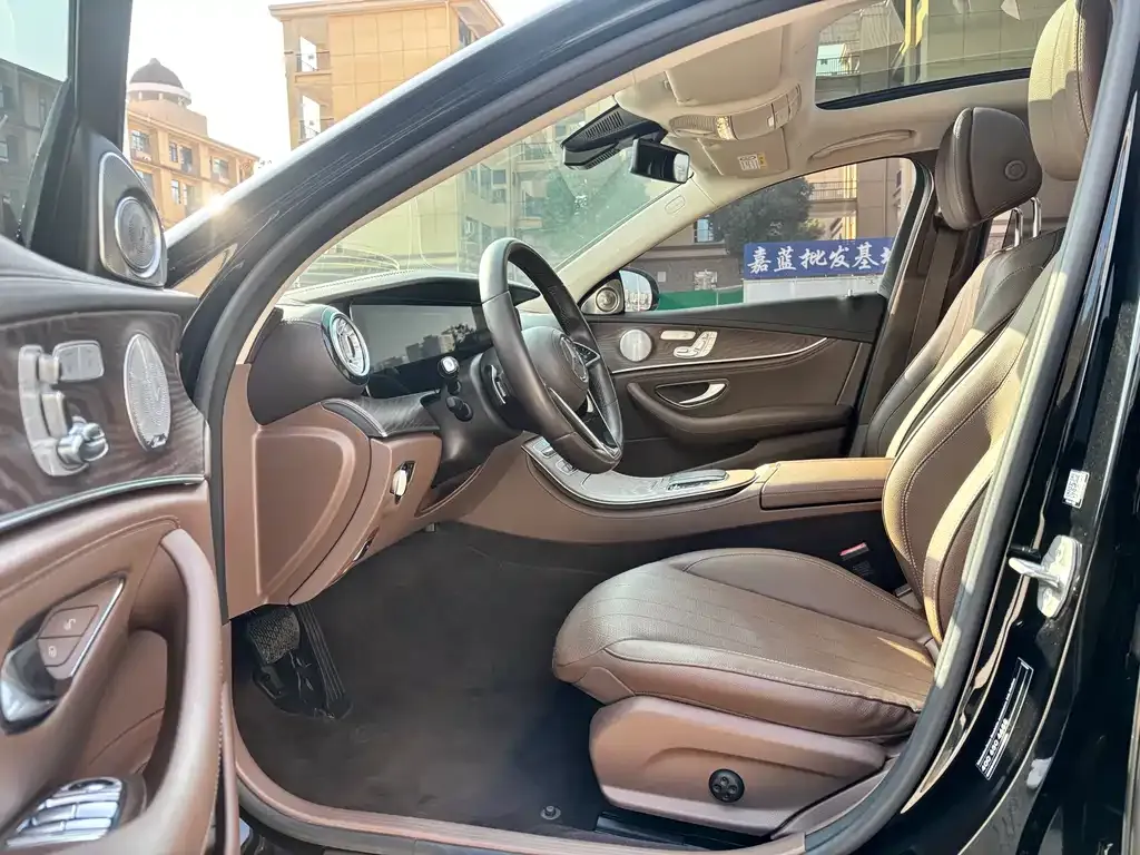 Mercedes-Benz E-Class 2023 из CN, фото 3