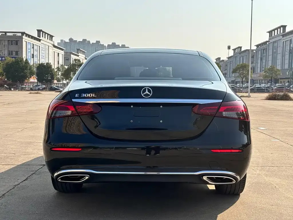 Mercedes-Benz E-Class 2023 из CN, фото 4