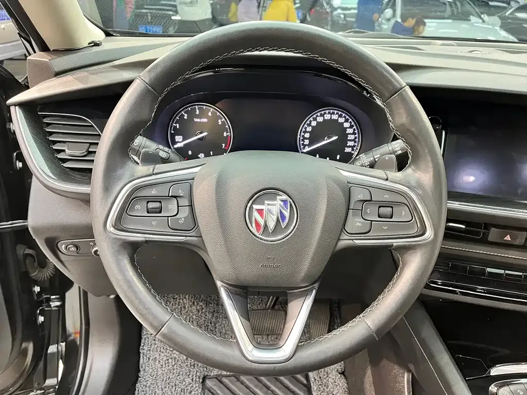 Buick Envision Plus — фото 8