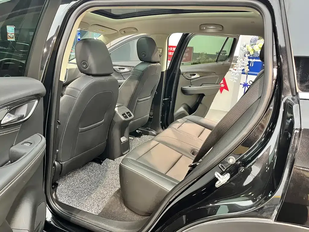 Buick Envision Plus — фото 9