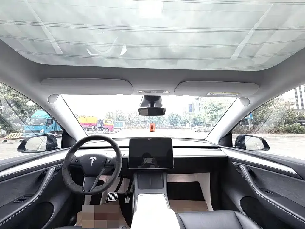 Tesla Model Y 2024 из CN, фото 3
