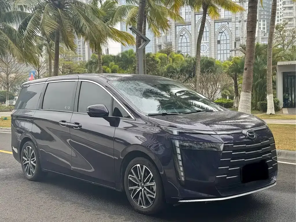 GAC Motor E8 Hybrid — фото 9