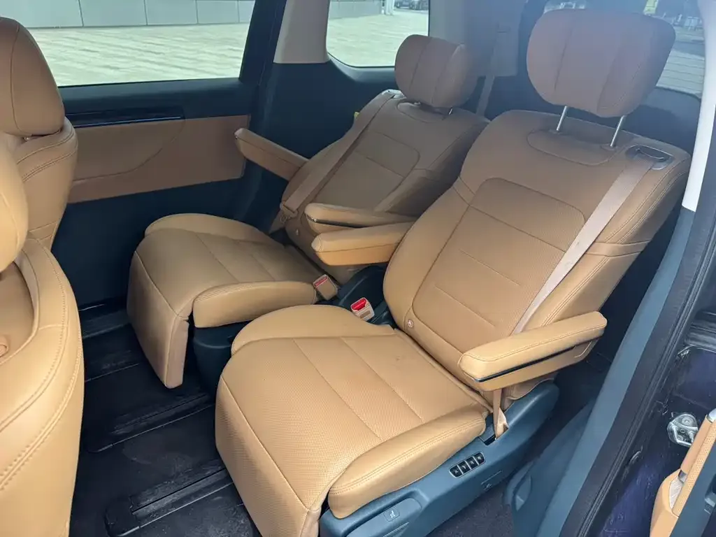 GAC Motor E8 Hybrid — фото 7