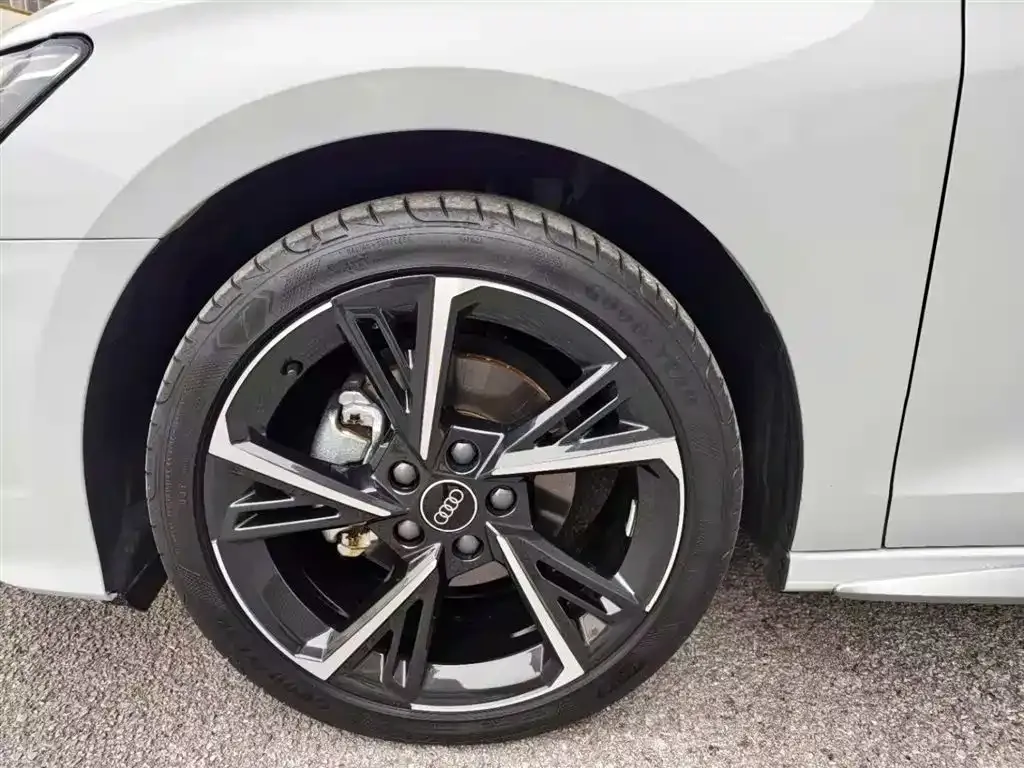 Audi A3 2024 из CN, фото 3